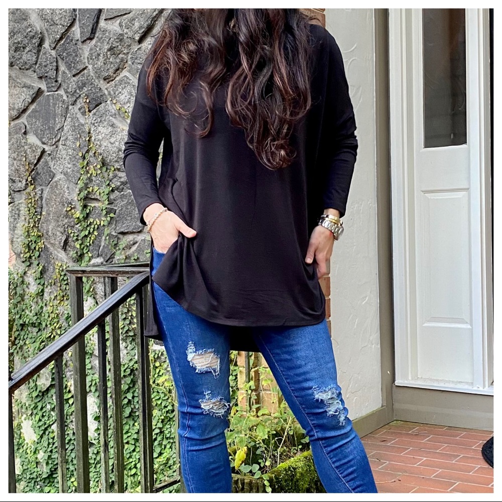 Black loose fit knit high low tunic - Picture 2 of 9